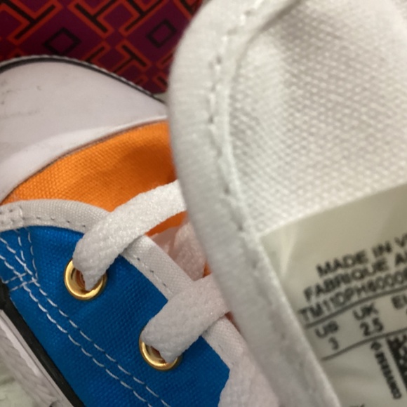 Converse - Picture 5 of 5